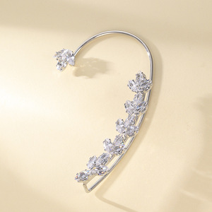 Moda de gama alta hoja de flor de circón ganchos para las orejas respetuosos con el medio ambiente <span class=keywords><strong>sin</strong></span> agujeros para las orejas pendientes de clip elegantes simples - Product Image 5