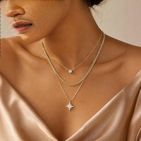 14K Vergoldete Mehrschichtige Bambus-Choker-Halskette mit Zirkon-Besetztem Geometrischem Sternanhänger Trendige Damen-Leichtluxus-Halskette Vielseitig Einsetzbar