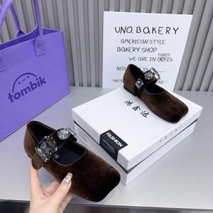 Zapatos de Gelatina de Verano para Mujer, Cómodos, Casuales, Planos, con Punta Cuadrada, Antideslizantes y Antiestáticos, de PVC Desechable - Product Image 3