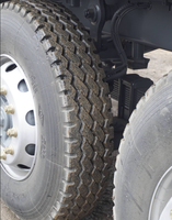 Grue mobile TopBrand STC500C5-8 50T 56.0m avec moteur pour le chargement de conteneurs en port et la manutention de marchandises sur les sites de projets
