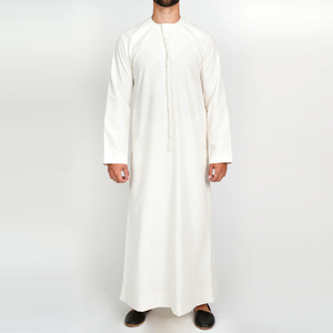 Vente directe usine – Thobes décontractés pour hommes de qualité supérieure, col rond, manches longues, brodés, longueur ras du sol, en polyester léger - Product Image 1