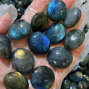 <span class=keywords><strong>Labradorite</strong></span> de haute qualité <span class=keywords><strong>d</strong></span>égringolé cristal naturel artisanat Flash <span class=keywords><strong>Labradorite</strong></span> Palm à vendre - Product Image 1