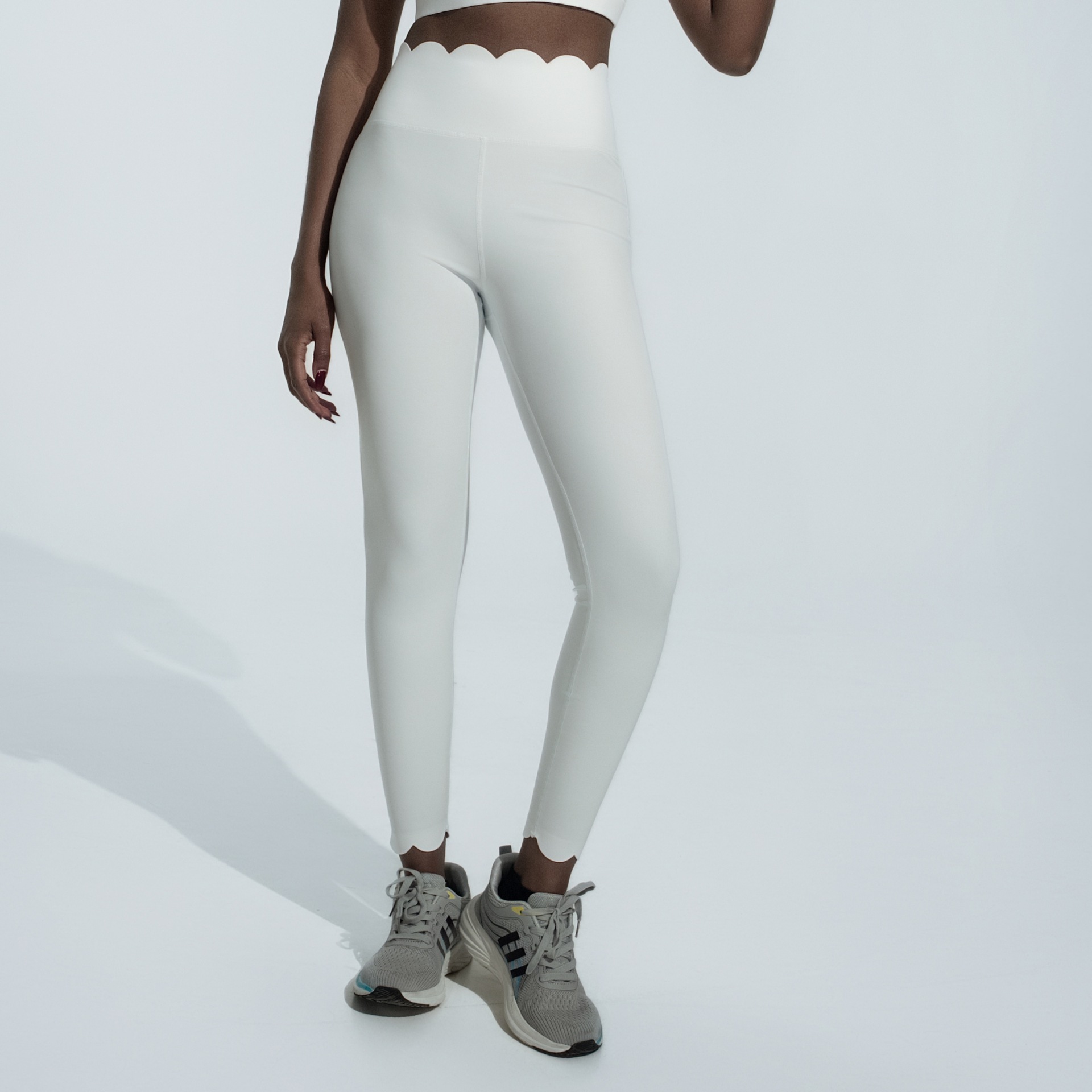 pantalones blancos
