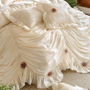 Juego de Ropa de Cama Color Blanco Crema con <span class=keywords><strong>Volantes</strong></span> y Rosas, 4 Piezas, Satén Sedoso, Funda de Edredón con Flores 3D, Tamaños Queen, King y Princesa Francesa - Product Image 6