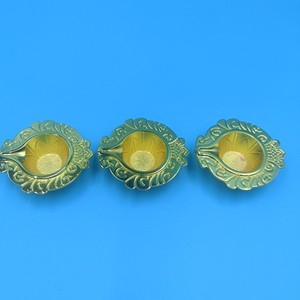 Lampes à huile rondes en fonte, bougeoirs Diwali, cadeau pour usage professionnel - Product Image 1