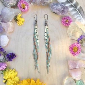Pendientes Largos con Cuentas Hechos a Mano Bliss - Product Image 1