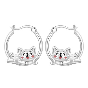 Estos pendientes de latón blanco con diseño de perro son un regalo perfecto para familiares, amigos o mujeres, y son ideales para cumpleaños. - Product Image 6