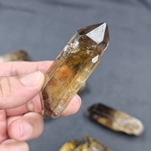 Grappe de quartz fumé jaune naturel poli, pierre de guérison pour la décoration intérieure Feng Shui et fournisseur en gros - Product Image 6