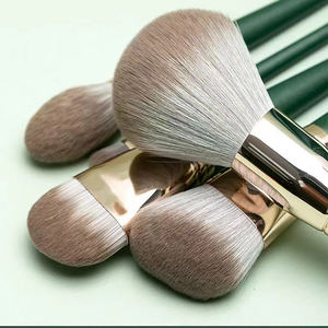 Set de Brochas de Maquillaje de Alta Calidad con Marca Privada, Mango de Madera, para Rubor, Polvo y Base, con Estuche - Product Image 5