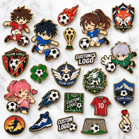 Fabricant Flyances, vente en gros de badges en émail personnalisés pour équipes de football universitaire, badges de club de football en métal, broches