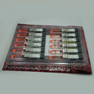 FTL410QD4C Finisar FTL410QD4C 40GBASE-SR4/10GBASE-SR 300m Gen4 QSFP+ Transceiver Optique FTL410QD4C Finisar 40G 300M 850 Nm Opti - Product Image 6