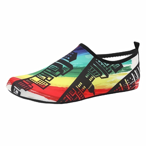 Scarpe da Spiaggia per Bambini - Suola Morbida in Nylon ad Asciugatura Rapida, Antiscivolo, Calda, con Punta Antiurto, Facili da Indossare/Togliere per Uso Interno e in Spiaggia - Product Image 3