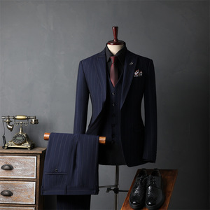 <span class=keywords><strong>Traje</strong></span> <span class=keywords><strong>de</strong></span> <span class=keywords><strong>Hombre</strong></span> <span class=keywords><strong>de</strong></span> Lujo Estilo Británico con Diseño Personalizado, <span class=keywords><strong>Traje</strong></span> <span class=keywords><strong>de</strong></span> Un Botón a Rayas, <span class=keywords><strong>Traje</strong></span> <span class=keywords><strong>de</strong></span> Color Sólido para <span class=keywords><strong>Boda</strong></span> - Product Image 3