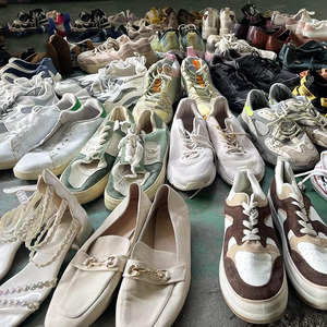 Mocasines de Cuero Usados para Mujer, Transpirables, con Estampado Dorado, Zapatos al por Mayor Enviados a Tanzania, Fardo de 50 kg - Product Image 3