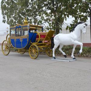 Carruaje Eléctrico de 4 Ruedas Tipo Royal Horse Drawn Carriage OEM en Venta - Motor de 2000W, Alcance de 80km para Eventos Turísticos y Bodas - Product Image 1