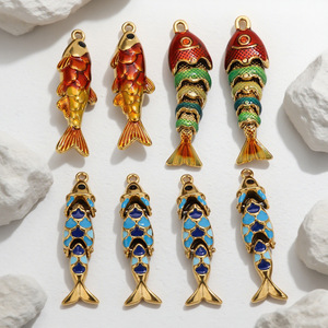 Breloques en émail en acier inoxydable en forme de poisson, pendentifs d'<span class=keywords><strong>été</strong></span> sur le thème de l'océan, breloques animaux aquatiques pour la fabrication de bracelets et colliers DIY - Product Image 1