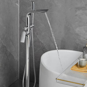 Robinet de <span class=keywords><strong>baignoire</strong></span> autoportant thermostatique Gunmetal Pomme de douche murale à poignée unique en laiton avec finition en bois brossé en céramique - Product Image 1