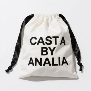 Bolsa de tela de algodón muselina blanca con cordón y logotipo personalizado, precio de fábrica, para zapatos, ropa y calcetines, con función de seguridad. - Product Image 1
