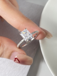 Vente chaude Solide 925 Bijoux En Argent 8A CZ Glace Radiant Cut Carré Éternité Pave Bague De Fiançailles Femmes Style De Mariée Anneaux De Mariage - Product Image 1