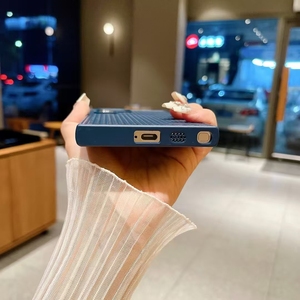 Funda de teléfono móvil con diseño de rejilla de disipación de calor celular para <span class=keywords><strong>Samsung</strong></span> <span class=keywords><strong>S</strong></span> 24 25 Plus, funda a prueba de golpes para Iphone 16 Pro Max 15 Plus - Product Image 5