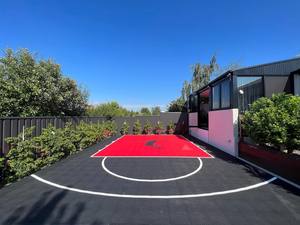 Campo da basket fai-da-te rosso e nero 20x25 per giardino - Assorbimento degli urti, drenaggio dell'acqua e durata superiore a 10 anni - Product Image 5