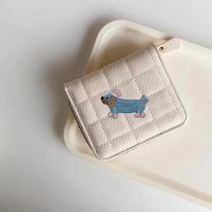 Parche Bordado de Perro Adorable de 3.2cm de Altura con Base Termoadhesiva/Adhesiva - Product Image 3