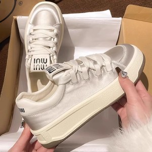 2026 Baskets Chunky Blanches pour Femme, Polyvalentes, Style 'Bread' et 'Petit Parfum', à Semelle Épaisse, Décontractées, Tige en PU, Semelle EVA - Product Image 3