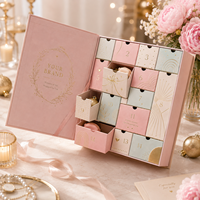 Boîte de calendrier de l'avent beauté personnalisée 12 jours, en papier rigide avec fermeture magnétique, emballage cadeau cosmétique de Noël avec logo en feuille d'or