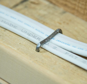 1/2 \ "W X 1 \" L Clavo de acero al carbono Grapas de cable de seguridad de plata Grapas de cable de punta afilada para asegurar superficies de madera de cable Anillo Doble - Product Image 6