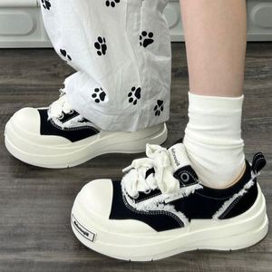 Baskets en toile rétro à lacets sur le devant, chaussures de couple noir et blanc, chaussures à semelle épaisse de style chinois, plateforme tendance rehaussante - Product Image 2