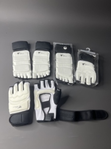 ถุงมือฝึกซ้อมคุณภาพสูง ครึ่งนิ้ว สำหรับเทควันโด - Product Image 6