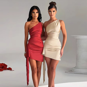 Nuevos Vestidos de Verano Europeos y Americanos, Sensuales, de Alta Gama, con un Hombro Descubierto, Cintura Ajustada, Sin Mangas, en Varios Colores, al por Mayor para Mujer - Product Image 1