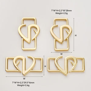 Hardware Swimwear Metal Vestuário Etiqueta <span class=keywords><strong>Tag</strong></span> Conector Fixadores Personalizado Bikini Metal <span class=keywords><strong>Tag</strong></span> <span class=keywords><strong>Gold</strong></span> Letter Logo Placa de Metal para Maiô - Product Image 2