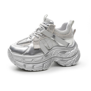 Chaussures de sport décontractées tendance Torre 2025 pour femmes, célèbres sur internet, à semelle épaisse, rehaussantes, polyvalentes et à la mode pour hommes et femmes - Product Image 4