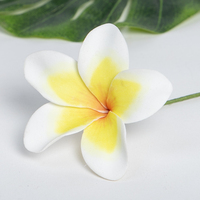 Tropical Artificielle Mousse Plumeria Fleur Cheveux Pick pour Femmes Hawaii Oreille Fleur Accessoires
