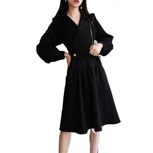 Vestido negro puro de mujer con diseño retro francés de otoño 2021, vestido ajustado de manga larga de alta calidad hasta la rodilla a la moda para mujer
