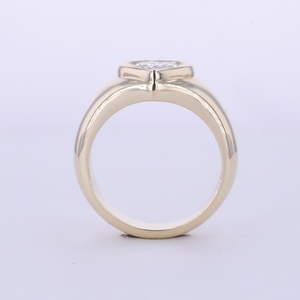 Bague de fiançailles solitaire en or jaune 10K avec diamant de laboratoire 1,5 ct D VS1 certifié IGI, bague de pinky pour femme - Product Image 4