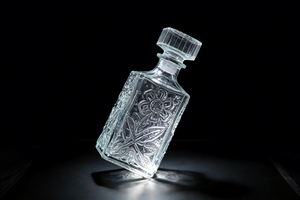 Vente directe usine : Carafe <span class=keywords><strong>de</strong></span> luxe carrée gaufrée transparente <span class=keywords><strong>de</strong></span> 500 ml et 700 ml pour Brandy, Vodka, Whisky, Liqueur et Vin - Product Image 3