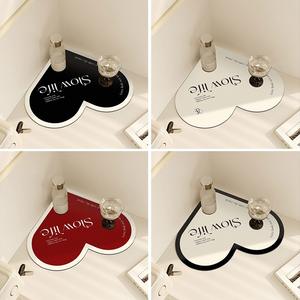 Tapete de Drenaje para Cocina en Forma de Corazón Yijia Crafts, Antideslizante, Absorbente, Protector contra Salpicaduras del Grifo, Estilo Moderno, Fibra de Poliéster 80% - Product Image 1