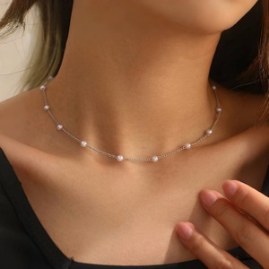 Commerce électronique transfrontalier européen et américain, divers styles de colliers en fausses perles simples et polyvalents de style ins. - Product Image 4