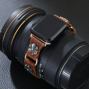 Correa de Cuero Genuino para Apple Watch, Estilo Punk Negro con Dijes, para iWatch 8 9, Correas de Moda para Reloj, Verano 2025 - Product Image 2