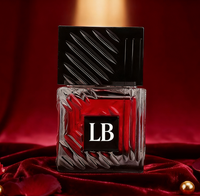 Nouveau flacon de parfum carré de haute qualité 100 ml, personnalisable avec boîte, avec bouchon argenté brillant.