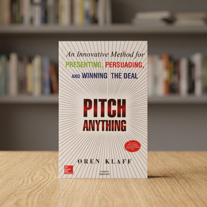 Pitch Anything de Oren Klaff, livre broché anglais sur la négociation et la communication convaincante - Product Image 2