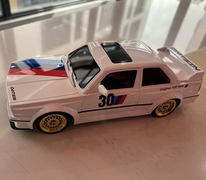 Điện đài phát thanh điều khiển 30 <span class=keywords><strong>km</strong></span>/h Retro Drift RC xe thể thao 4WD pin có thể sạc lại với 2.4 Gam có thể thay thế trôi và đua lốp xe - Product Image 3