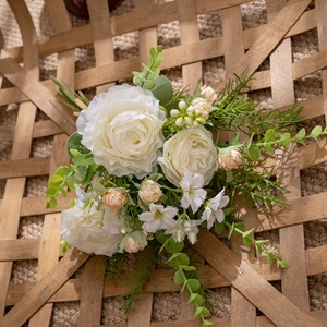 Ramo de Rosas Artificiales Discretamente Oculto CF02104, Tela Plástica Tejida, Decoración para el Hogar y Bodas - Product Image 3