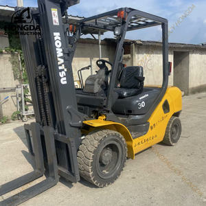 La plus grande performance de coût utilisée KOMATSU FD30-14 le chariot élévateur de chariot élévateur de portée de source d'énergie de moteur diesel - Product Image 1