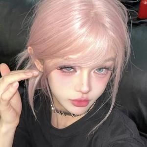 Perruque Courte Droite Monet Garden Lace Front Rose Brun Couverture Complète de la Tête Ligne de Cheveux Naturelle Fibre Kanekalon 13x6 - Product Image 5