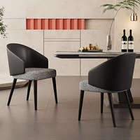 Chaise de salle à manger moderne rembourrée avec accoudoirs incurvés et pieds fins, structure en bois pour la maison, le bar et l'appartement