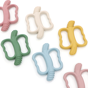 <span class=keywords><strong>Mordedor</strong></span> <span class=keywords><strong>de</strong></span> Silicona <span class=keywords><strong>en</strong></span> <span class=keywords><strong>Forma</strong></span> <span class=keywords><strong>de</strong></span> Plátano con Asa, Hecho <span class=keywords><strong>de</strong></span> Silicona <span class=keywords><strong>de</strong></span> Grado Alimenticio con Superficie Texturizada Masticable - Product Image 5