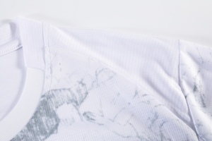 Conjunto de Camiseta de Fútbol con Rayas Rojas y Negras Diagonales Blancas, Secado Rápido, Absorbe la Humedad, Ropa de Entrenamiento, Personalizable - Product Image 4